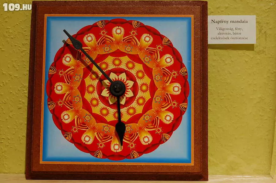 Napfény Mandala óra 18 x 18 cm 0107óra